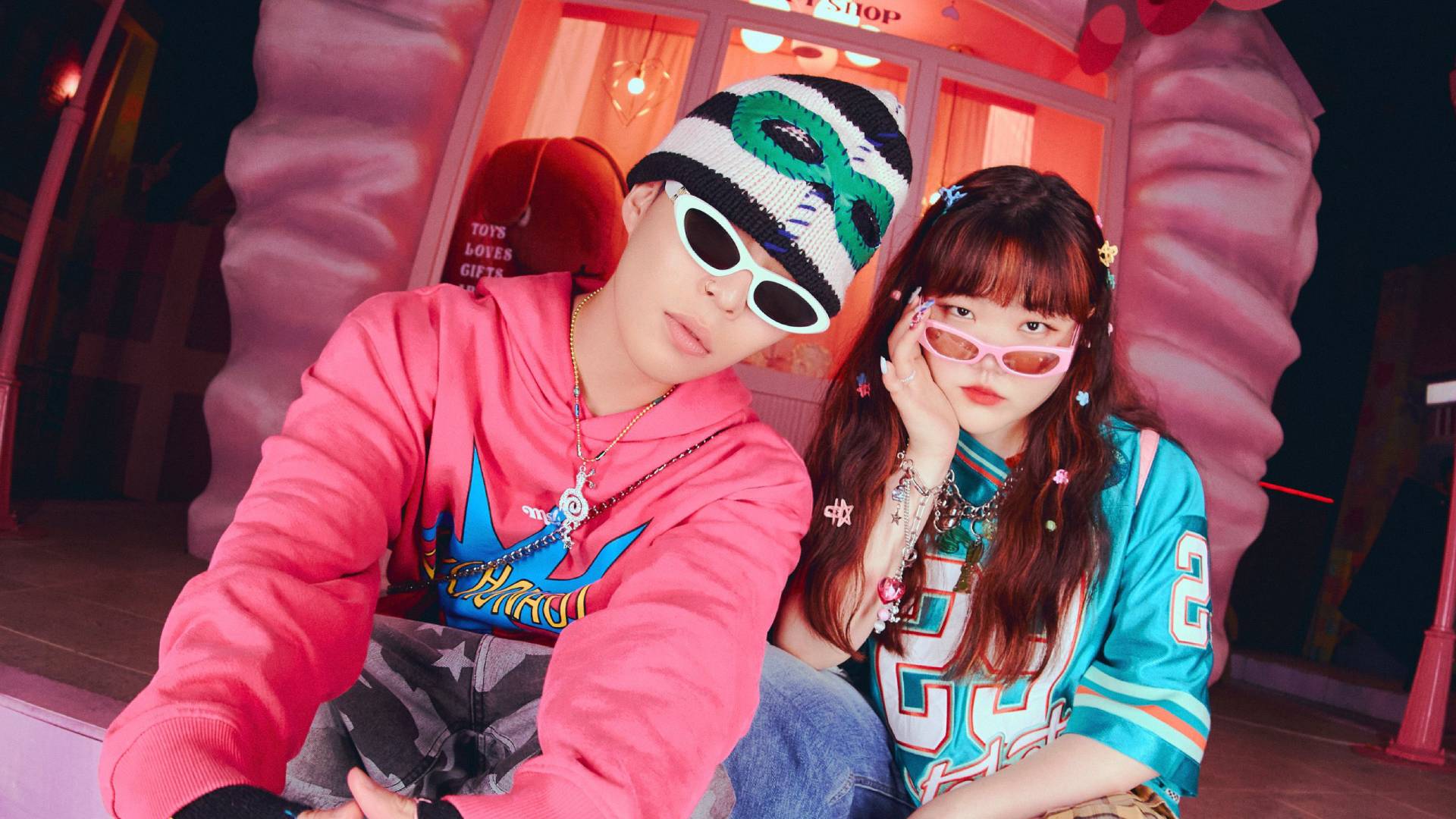 AKMU