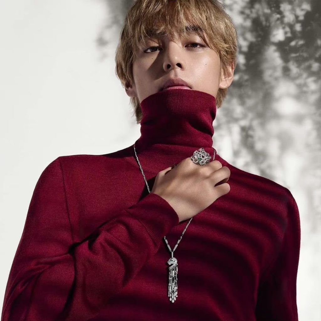 V BTS Cartier