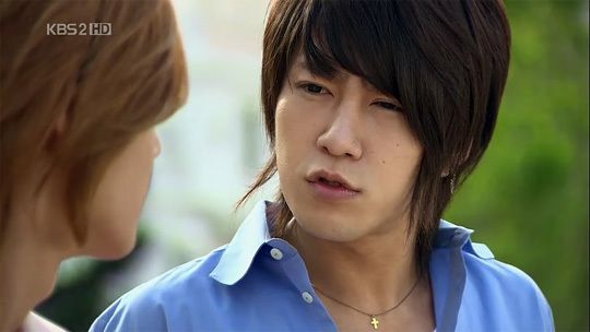 Kim Hyun Joong y Ding Hai Ming en "Boys Over Flowers"