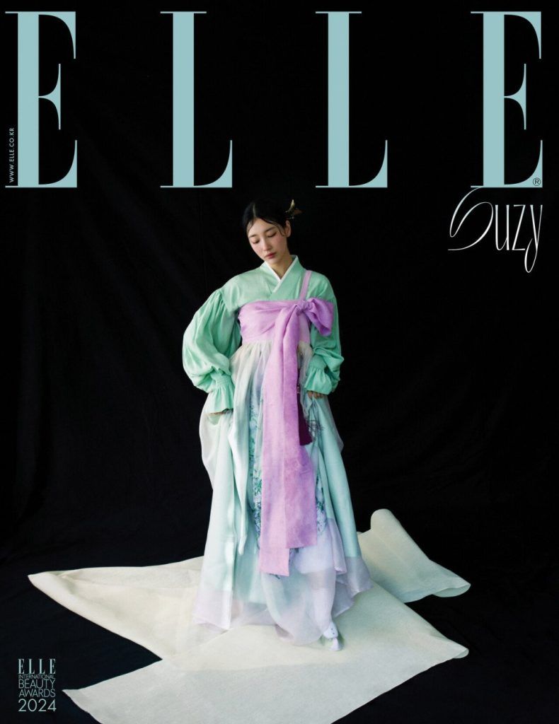 Suzy hanbok Times Square