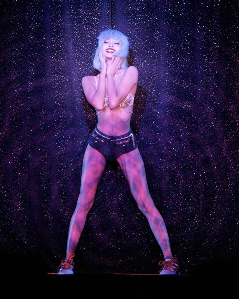 BLACKPINK Crazy Horse Paris