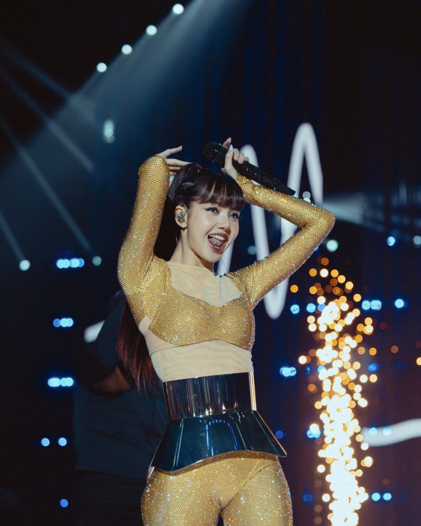 Lisa BLACKPINK novela