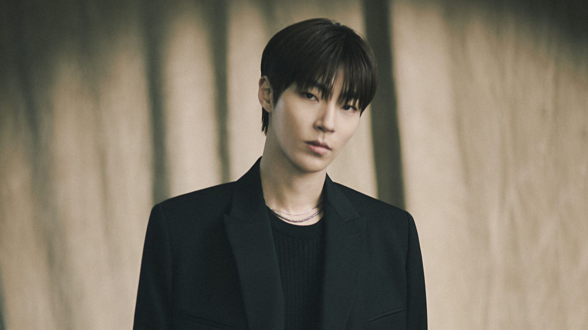 Hwang In Yeop vuelve a ser un estudiante en las primeras fotos de su próximo drama