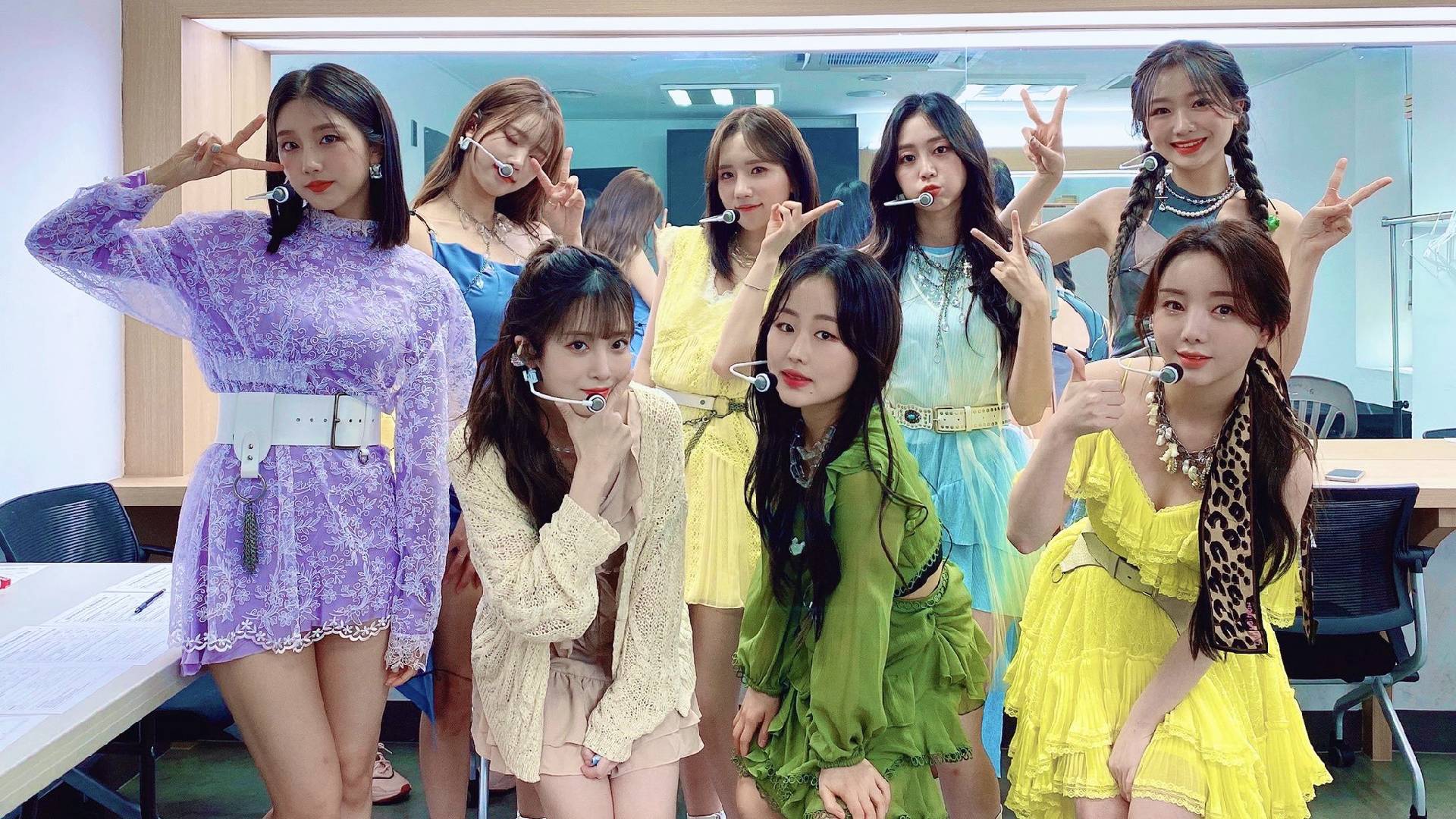 Lovelyz Hangout with Yoo