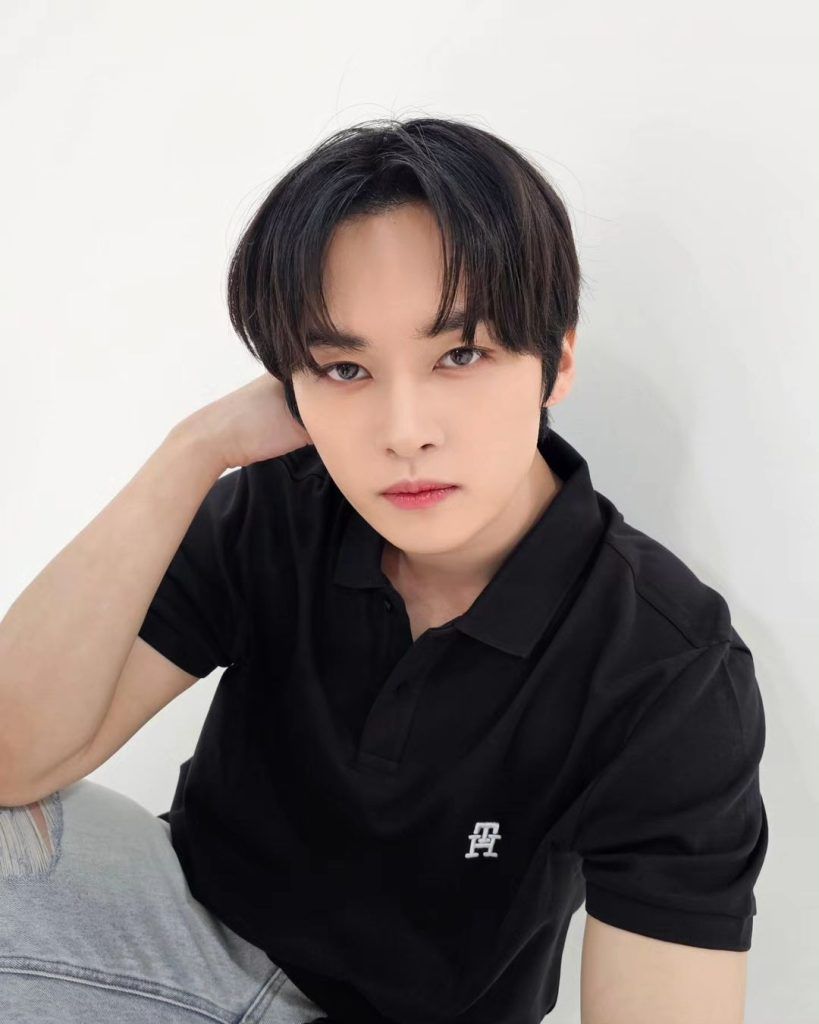 Lee Know Han Instagram 