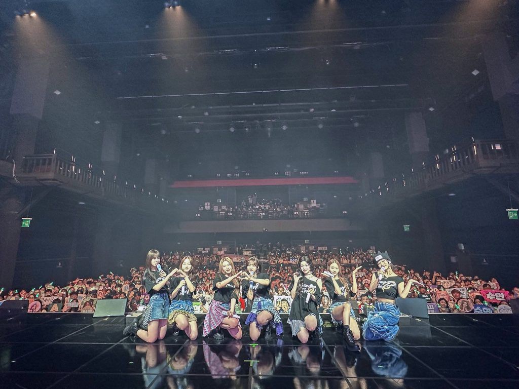 Moon Sua Moonbin concierto