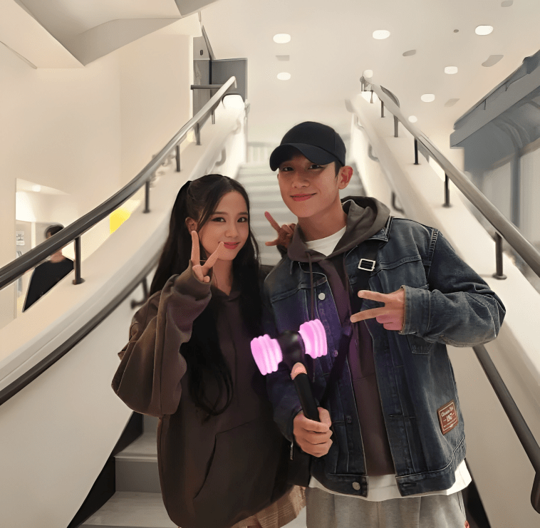 Jung Hae In Jisoo