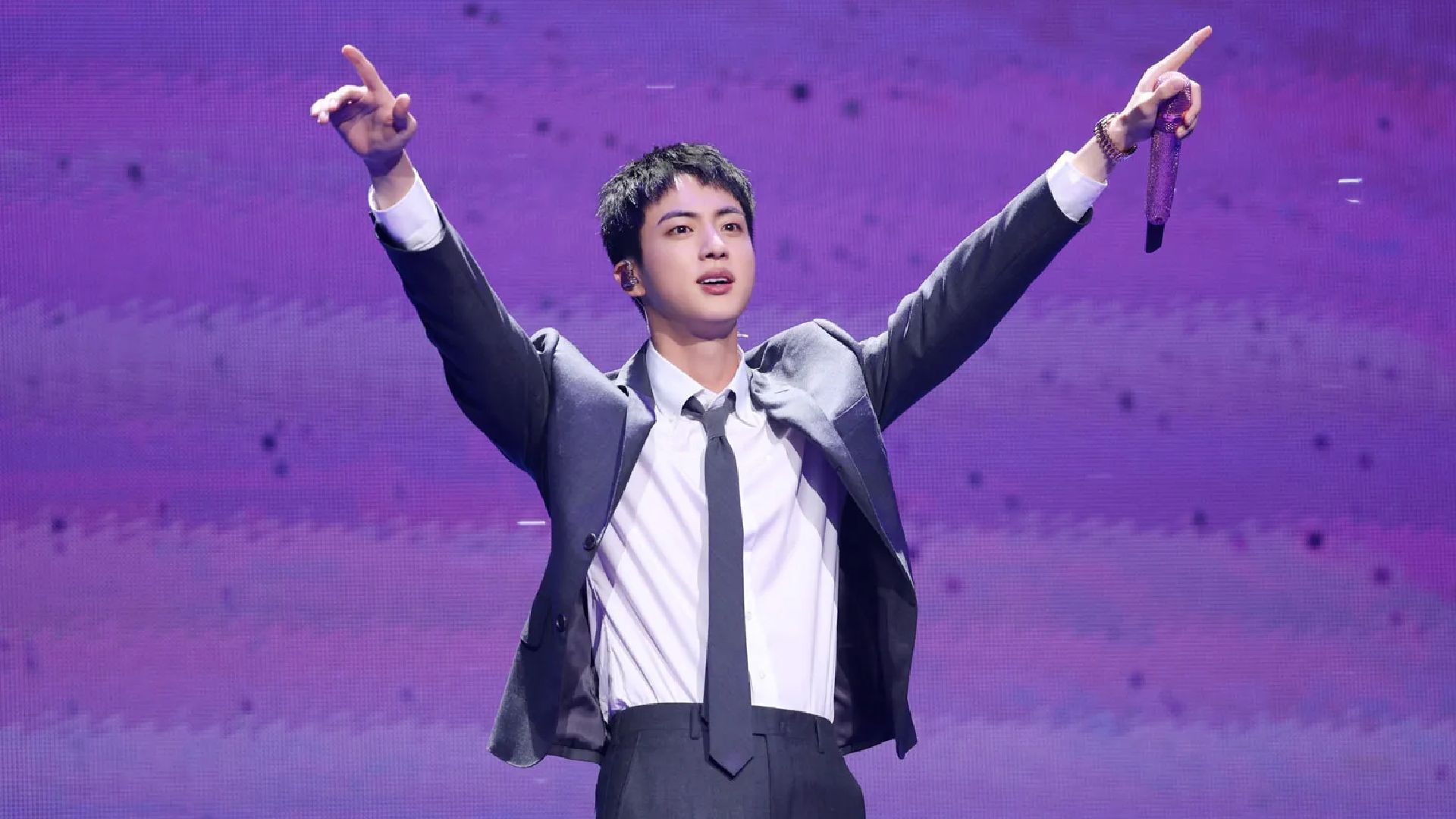 Jin planes Weverse
