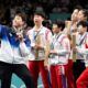 Atletas de Corea del Sur y Corea del Norte se toman selfie durante los Juegos Olímpicos de París 2024