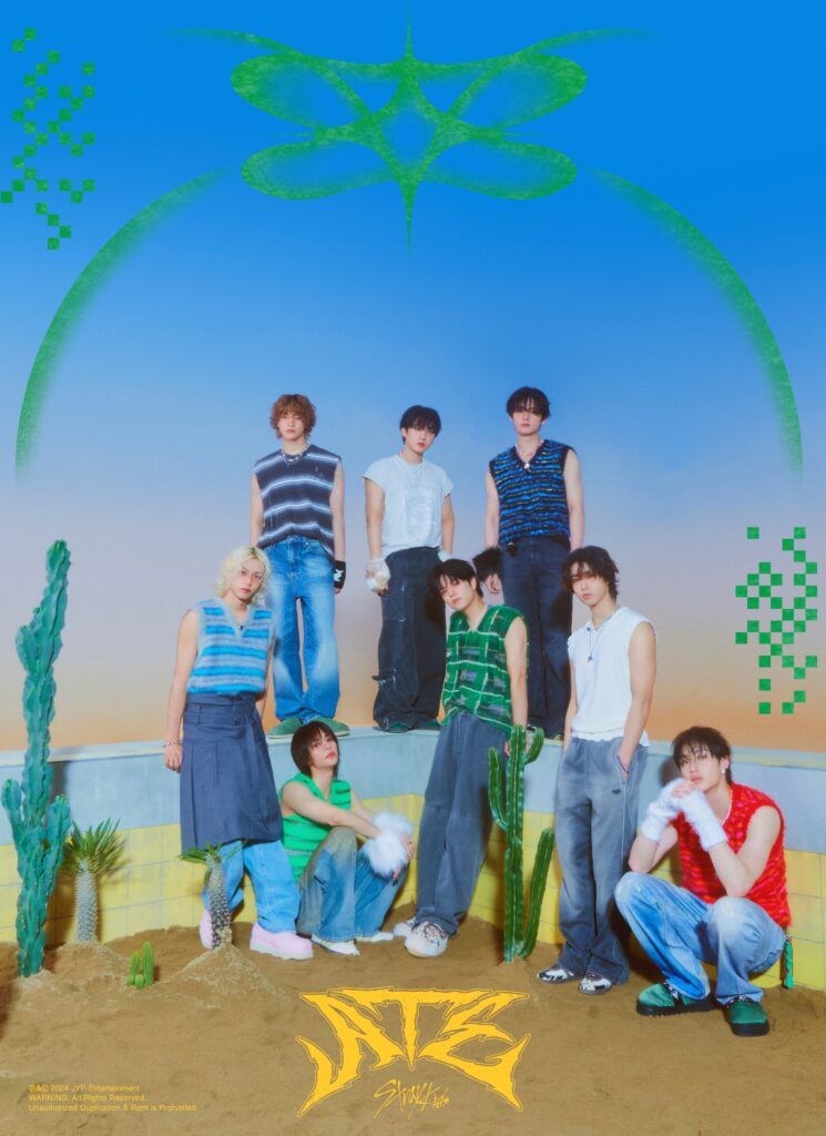 Stray Kids contratos
