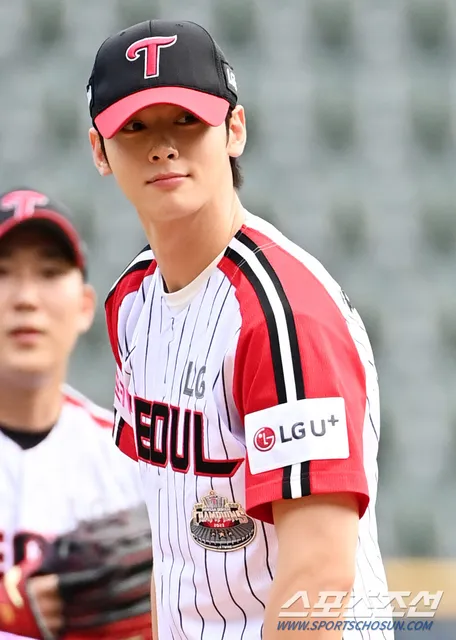 Cha Eun Woo béisbol