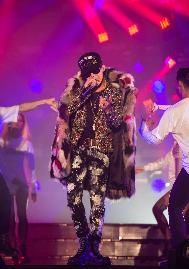 G-Dragon abrigo subasta