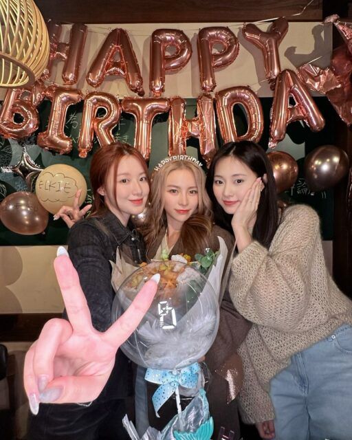 Tzuyu TWICE Shuhua Elkie 