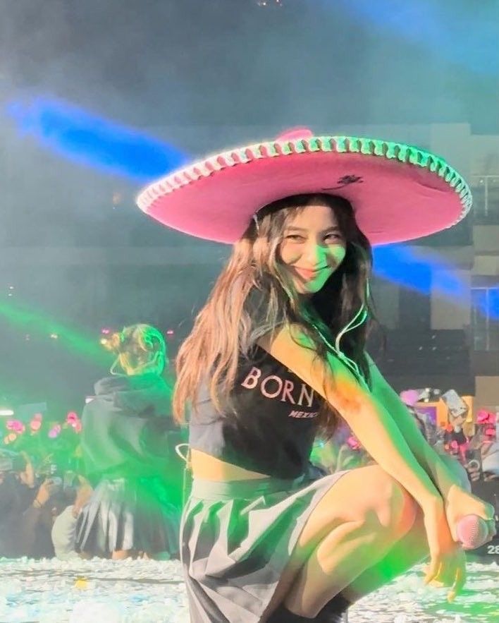 Jisoo sombrero BLACKPINK