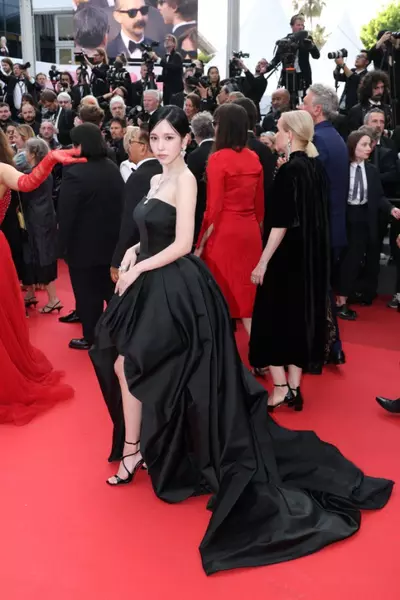 Han So Hee Mina Cannes 
