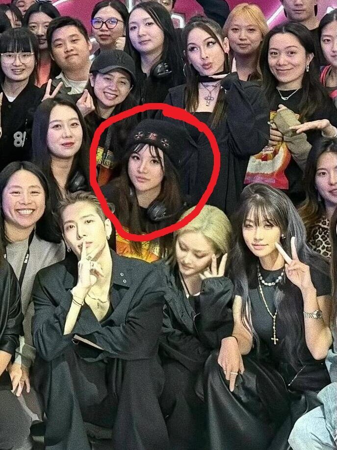 Jackson Wang acosadora 