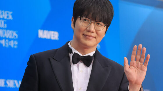 Sung Si Kyung agencia