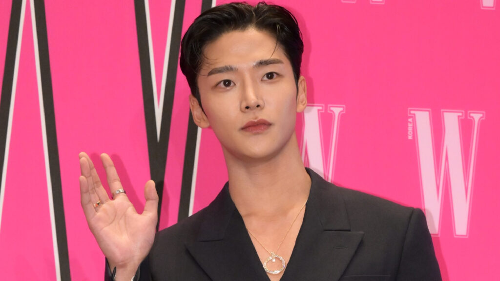 Rowoon cine japonés