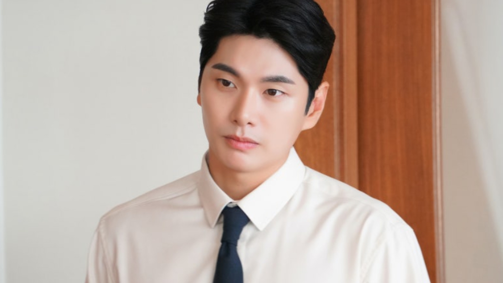 Lee Yi Kyung mensajes sexuales