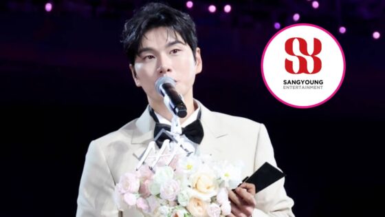 agencia-lee-yi-kyung-responde-al-polemico-discurso-en-asia-artist-awards-2025-y-su-omision-de-yoo-jae-suk-unniepop
