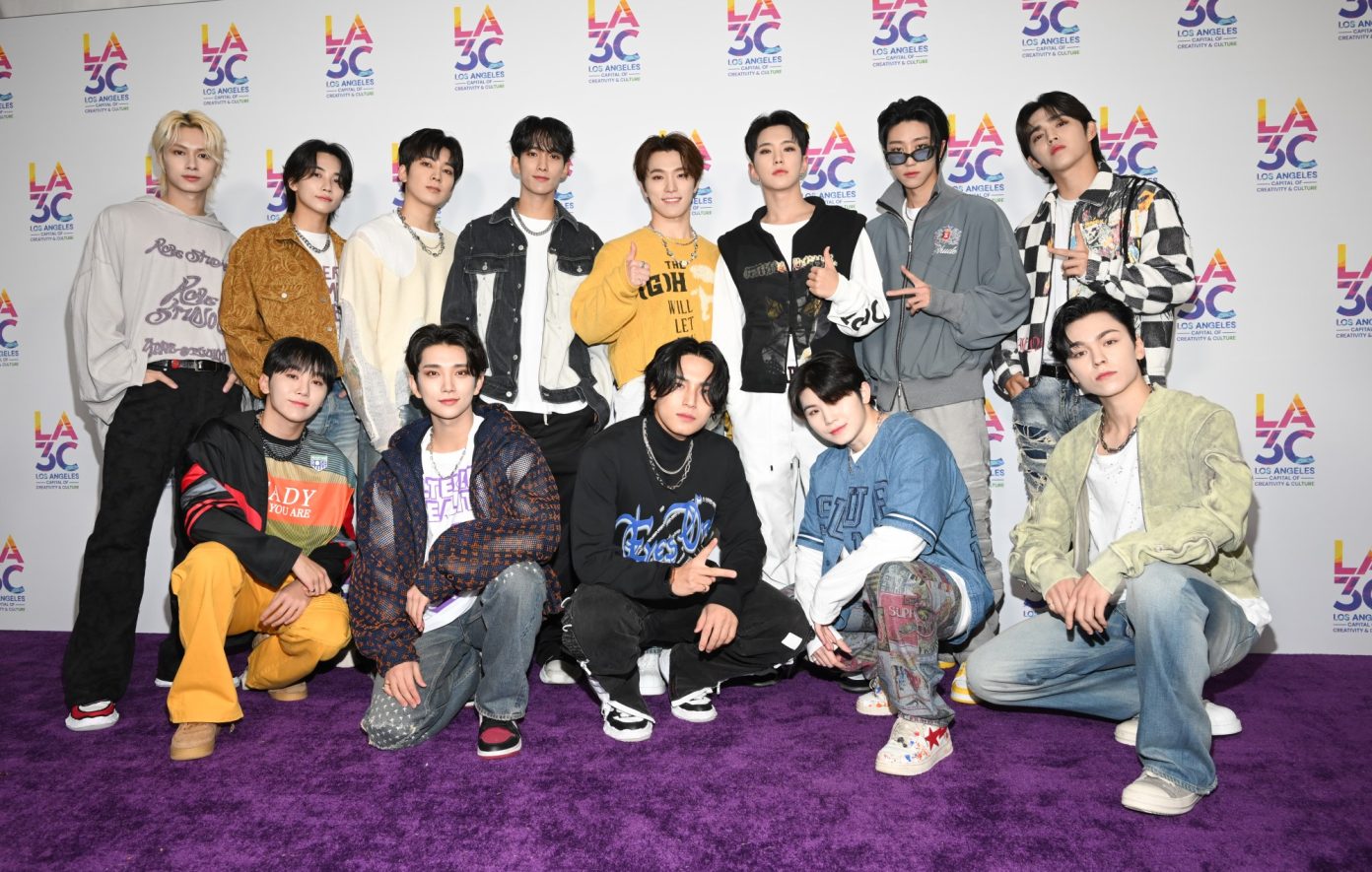 BLACKPINK MONSTA X SEVENTEEN contratos