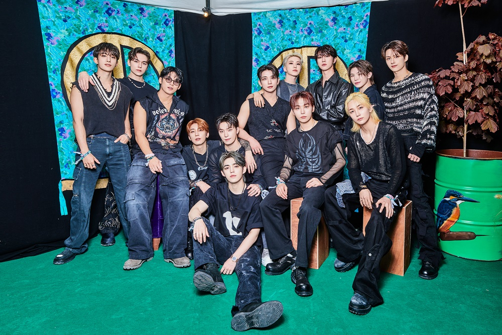 SEVENTEEN renovación contrato