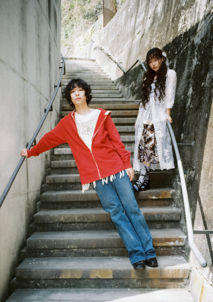 Paradise of Rumors AKMU