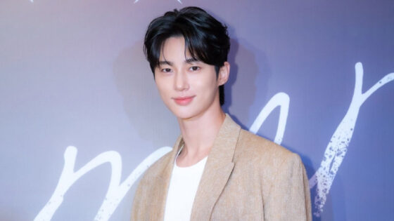 Byeon Woo Seok hermana