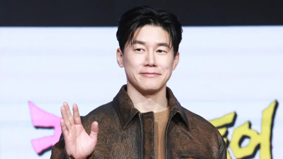 Kim Mu Yeol Teach You a Lesson