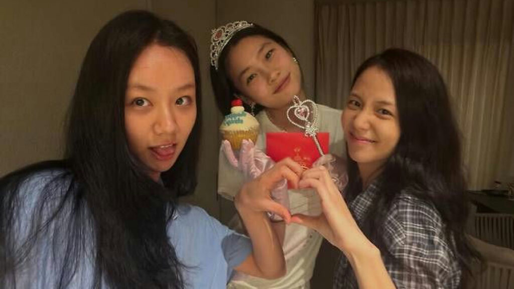 Hyeri Jisoo Jung Ho Yeon