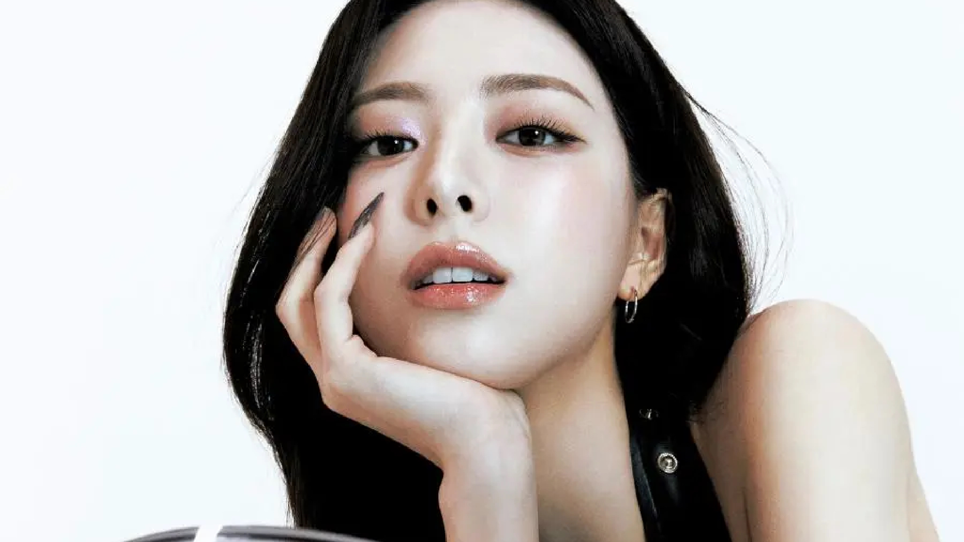 Yuna ITZY drama Netflix