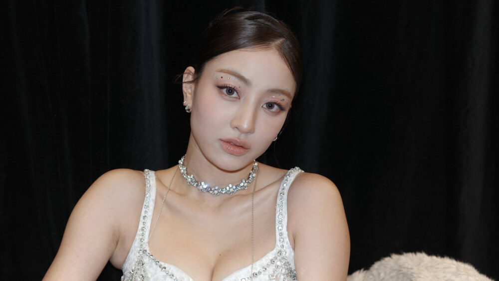 Jihyo TWICE pausa